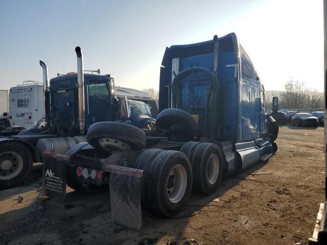 2009 Kenworth Construction T2000