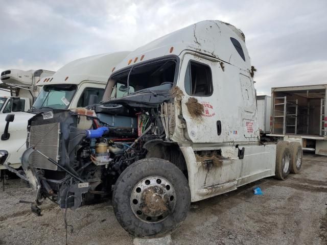 2013 Freightliner Cascadia 125