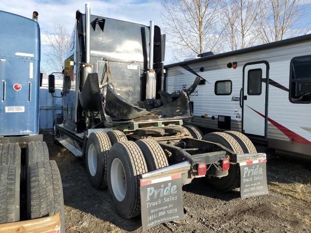 2007 Freightliner Conventional ST120