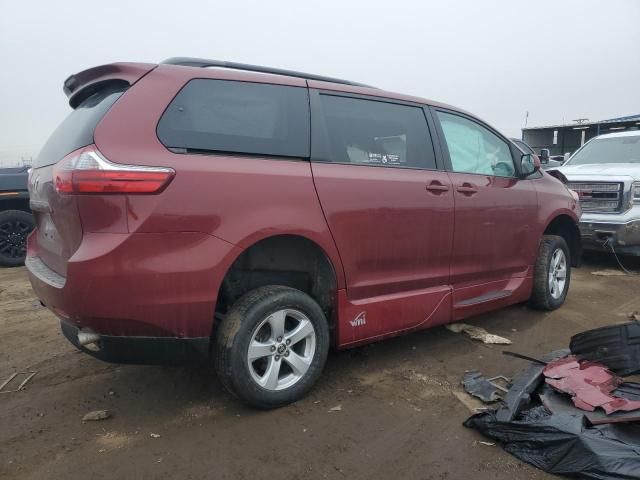 2020 Toyota Sienna LE