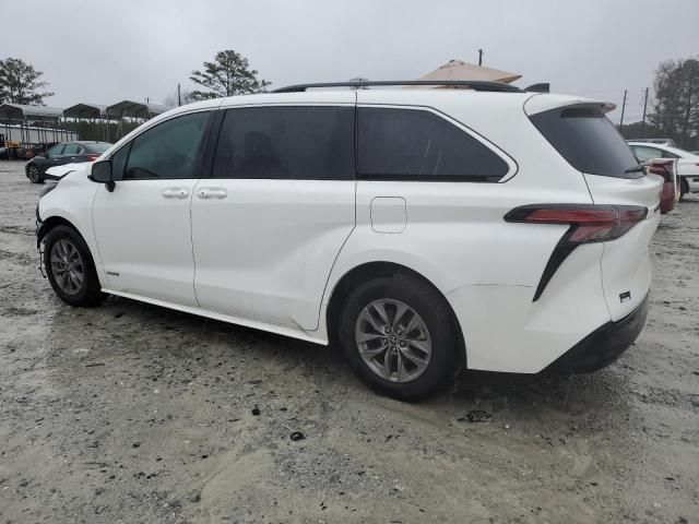 2021 Toyota Sienna LE