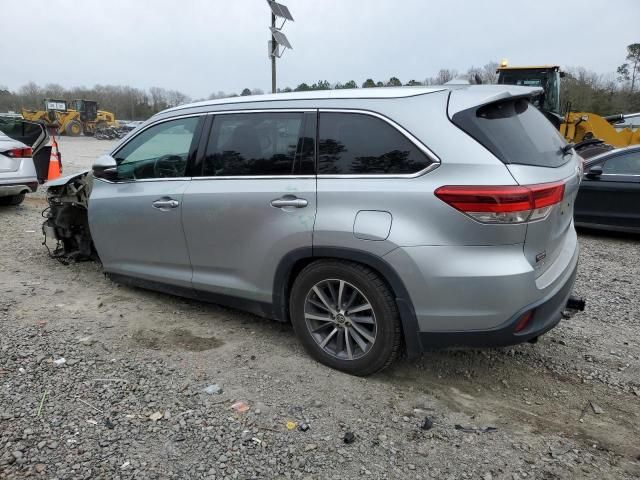 2019 Toyota Highlander SE