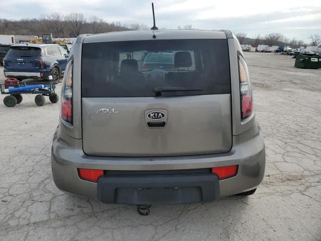 2011 KIA Soul +