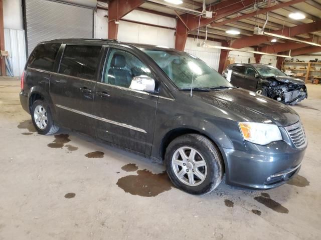 2012 Chrysler Town & Country Touring L