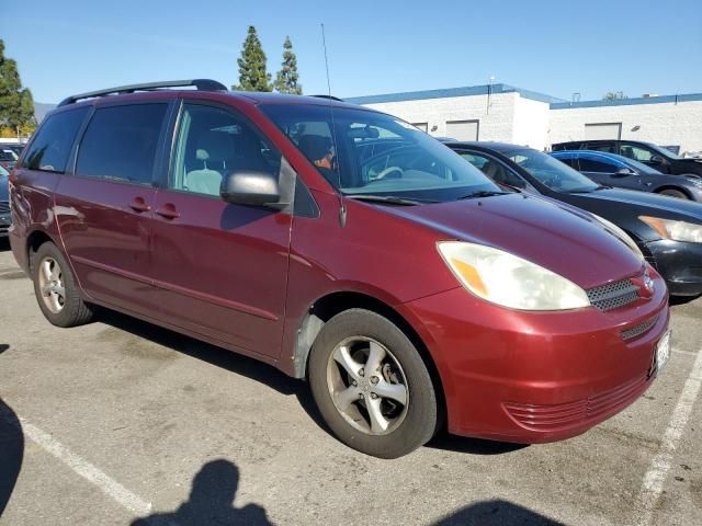 2004 Toyota Sienna CE