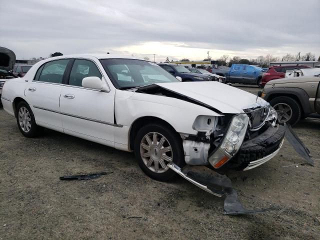 2011 Lincoln Town Car Signature Limited