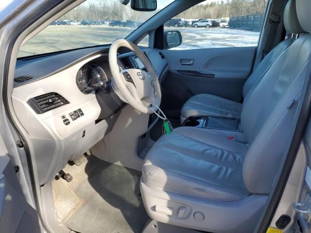 2013 Toyota Sienna XLE