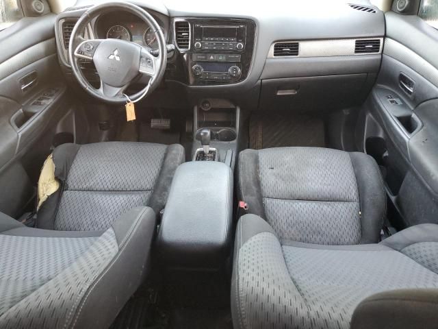 2015 Mitsubishi Outlander ES