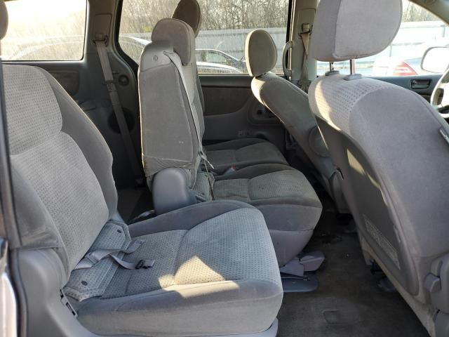 2007 Toyota Sienna CE