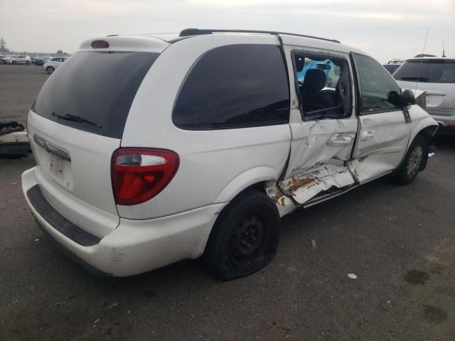 2005 Chrysler Town & Country LX