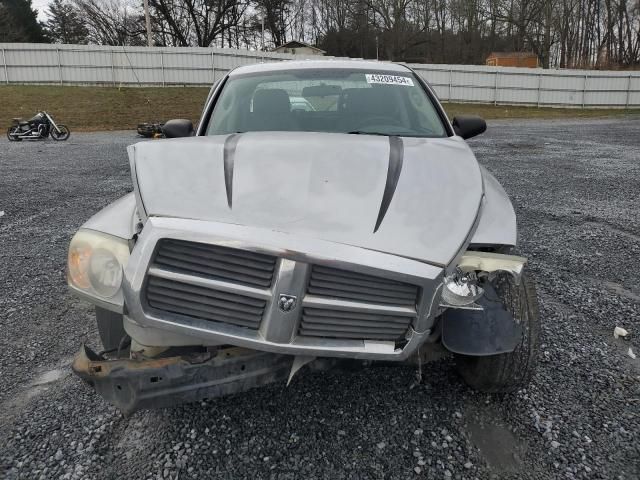 2005 Dodge Dakota Quattro