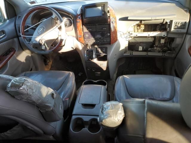 2005 Toyota Sienna XLE