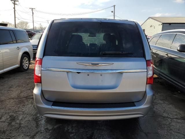 2016 Chrysler Town & Country Touring