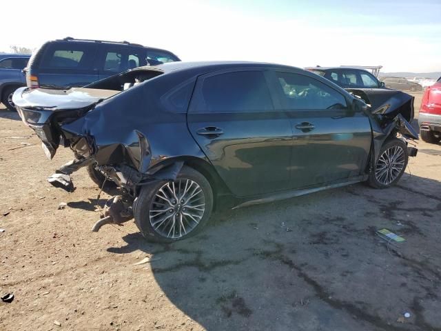 2023 KIA Forte GT Line