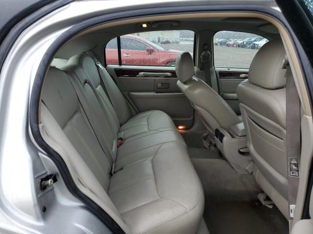 2004 Lincoln Town Car Ultimate