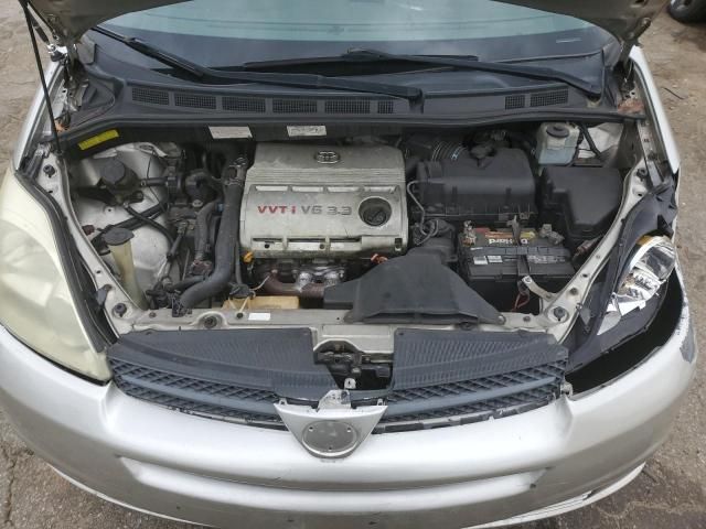 2005 Toyota Sienna CE