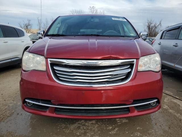 2013 Chrysler Town & Country Touring L