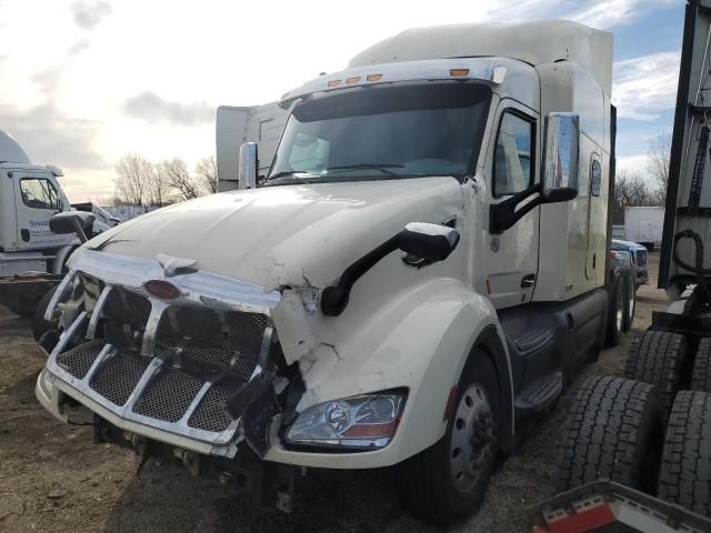 2018 Peterbilt 579