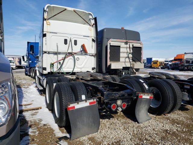 2017 Freightliner Cascadia 113