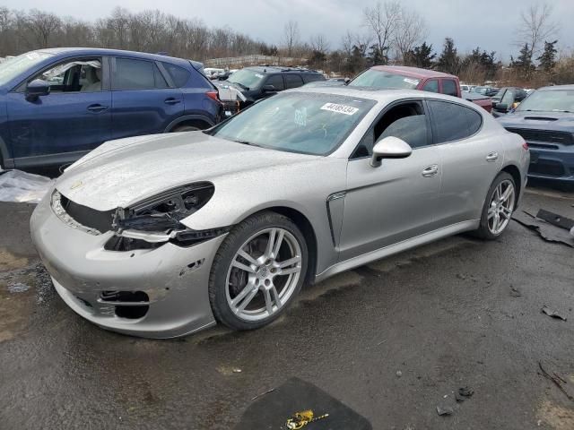 2012 Porsche Panamera 2