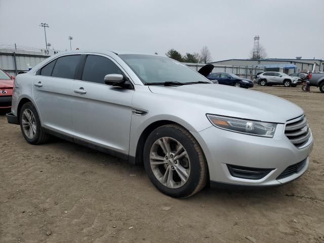 2018 Ford Taurus SEL