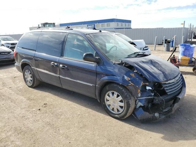 2005 Chrysler Town & Country Limited