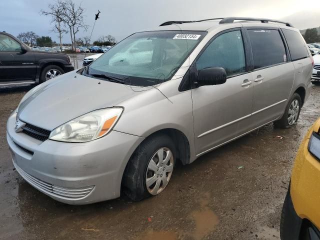 2004 Toyota Sienna CE