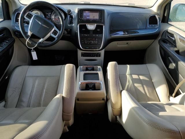 2012 Chrysler Town & Country Touring L