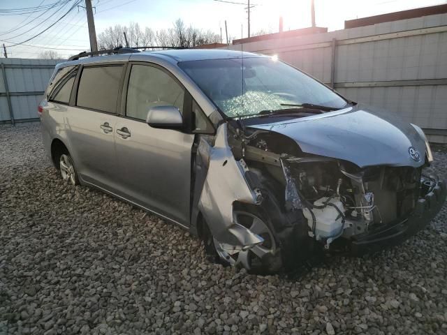 2011 Toyota Sienna LE