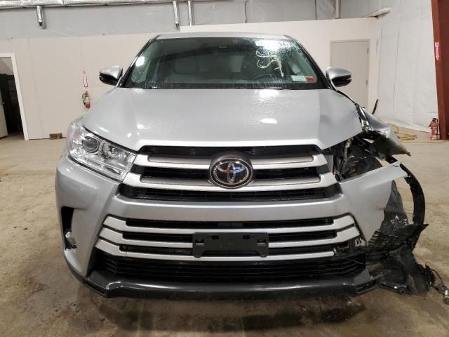 2017 Toyota Highlander LE