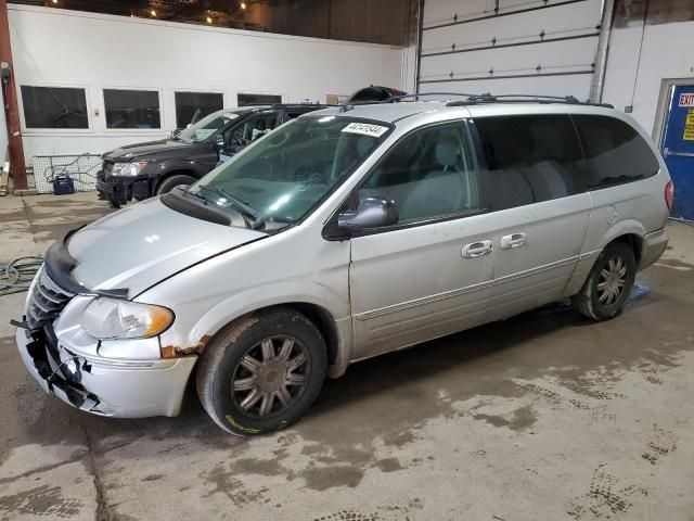 2005 Chrysler Town & Country Touring