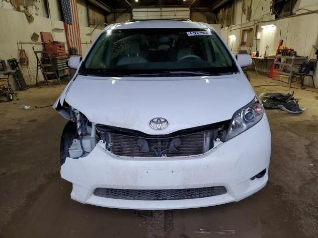 2012 Toyota Sienna LE