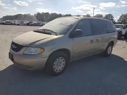 Chrysler Vehiculos salvage en venta: 2004 Chrysler Town & Country LX