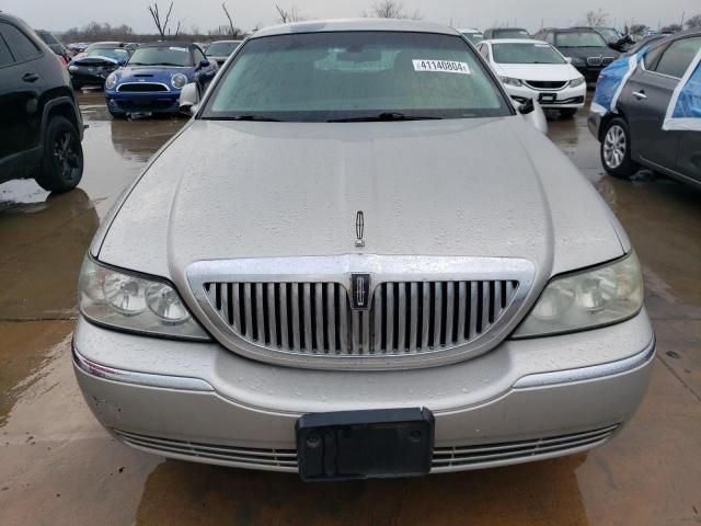 2008 Lincoln Town Car Signature Limited