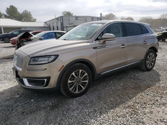 2019 Lincoln Nautilus Select