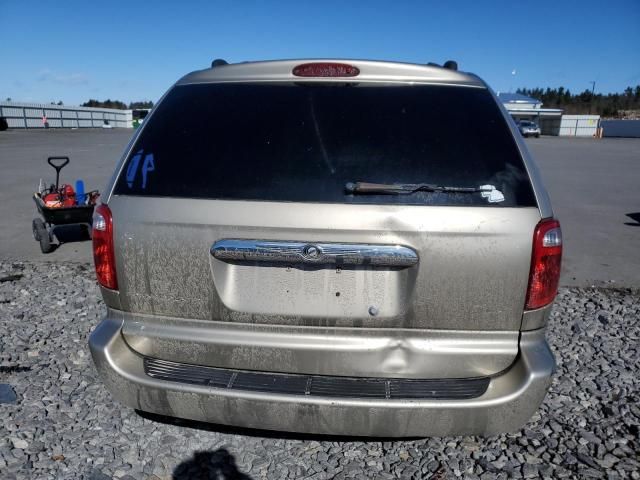 2003 Chrysler Town & Country LX