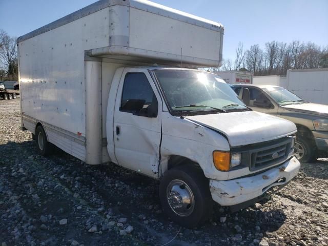 2006 Ford Econoline E450 Super Duty Cutaway Van