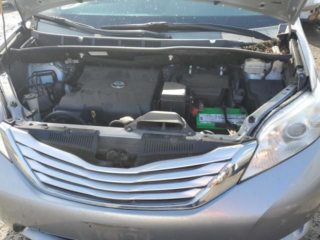 2014 Toyota Sienna XLE