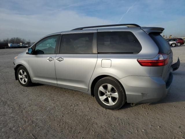 2015 Toyota Sienna LE