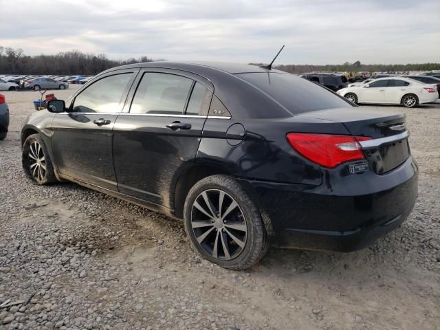 2013 Chrysler 200 Touring