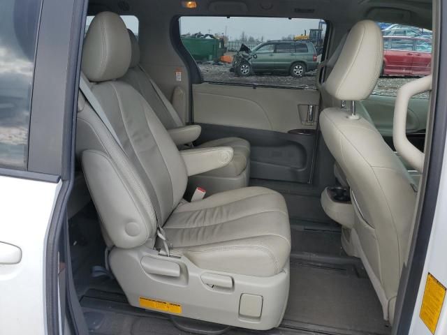 2012 Toyota Sienna XLE