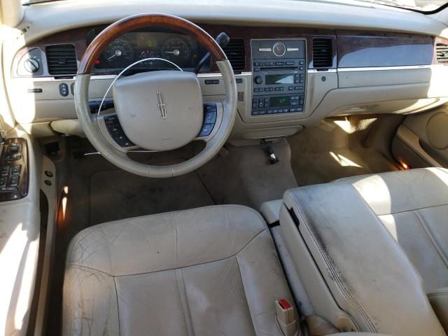 2007 Lincoln Town Car Signature Limited