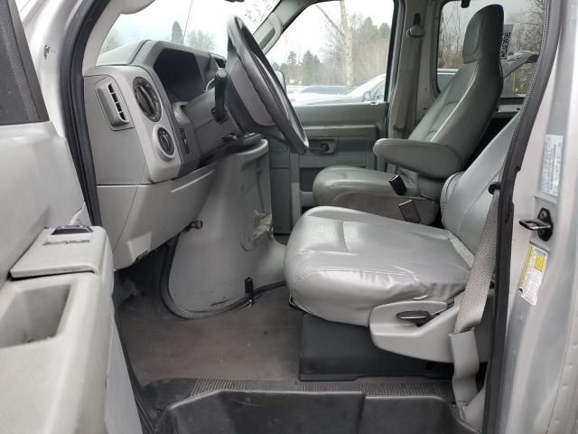 2009 Ford Econoline E350 Super Duty Wagon