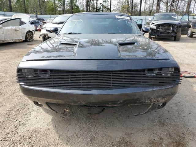 2015 Dodge Challenger SXT Plus