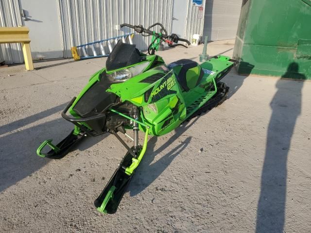 2017 Arctic Cat Snowmobile