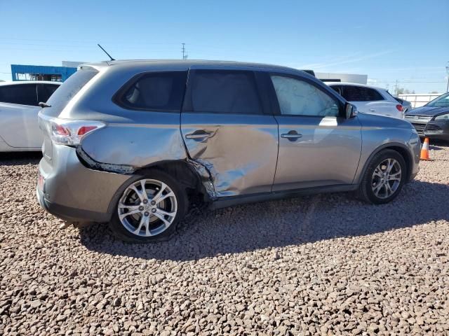 2015 Mitsubishi Outlander SE