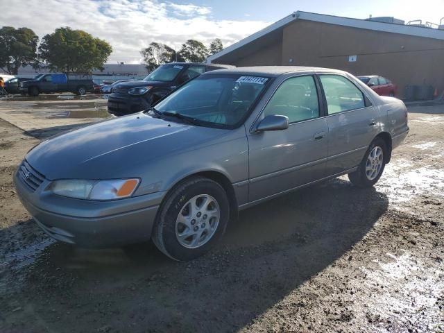 1999 Toyota Camry LE