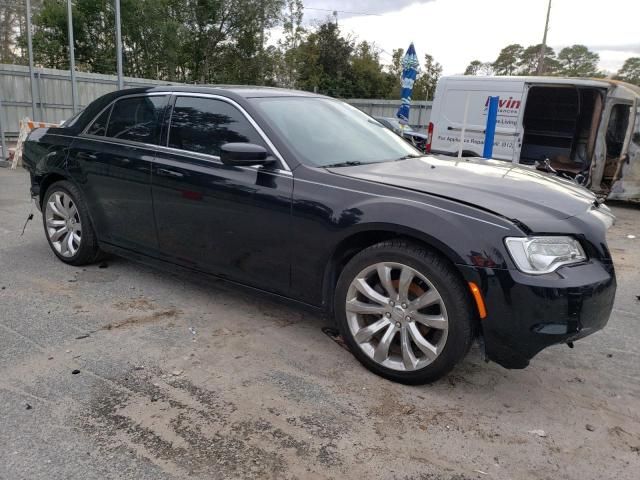 2018 Chrysler 300 Touring