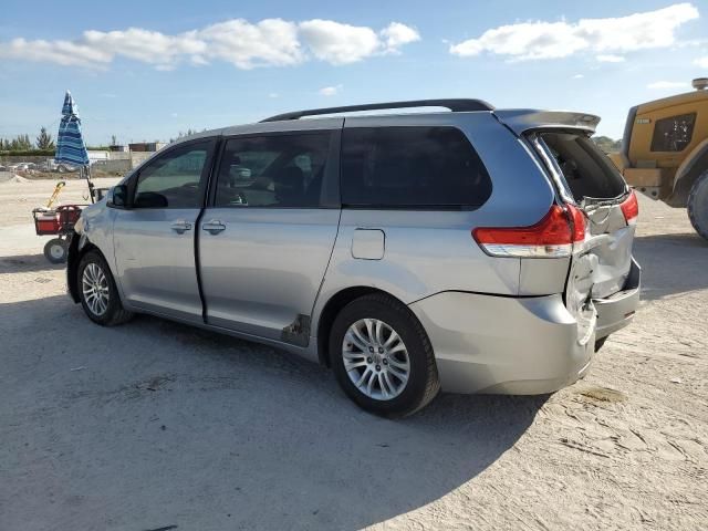 2012 Toyota Sienna XLE