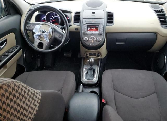 2013 KIA Soul +